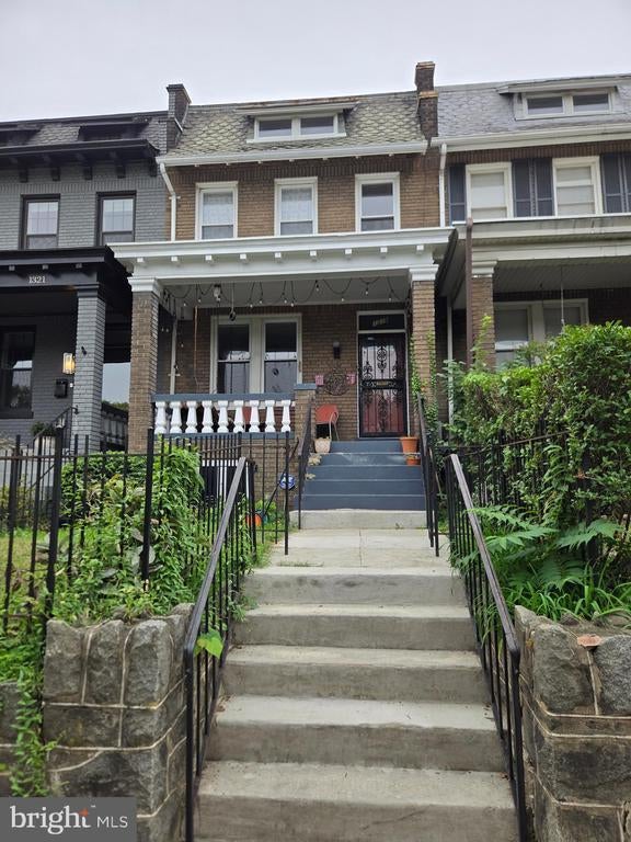 1319 E St Ne, Washington