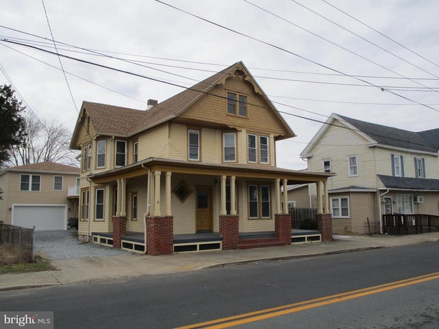 5 S Main St, Magnolia