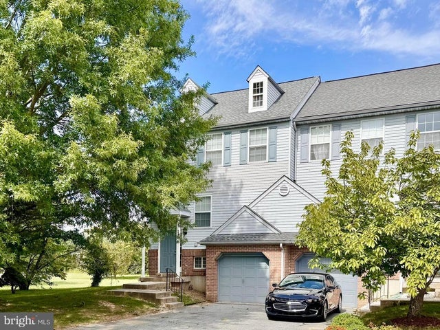 245 Charring Cross Dr, Dover