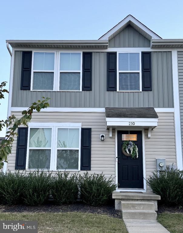 210 Nob Hill Rd, Dover