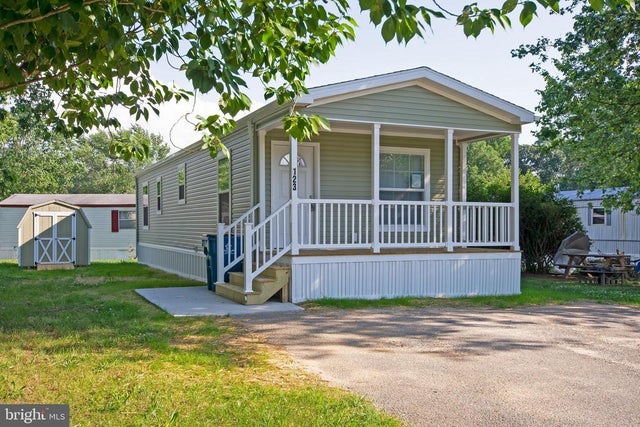 123 Carnation Dr, Magnolia