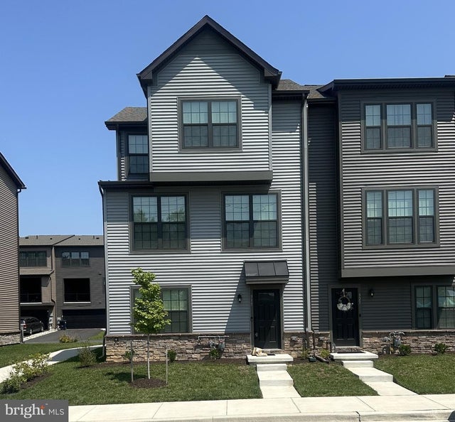 319 E Cochran St, Middletown