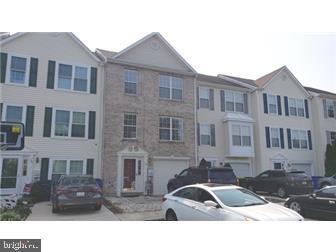 144 Versailles Ct, Newark