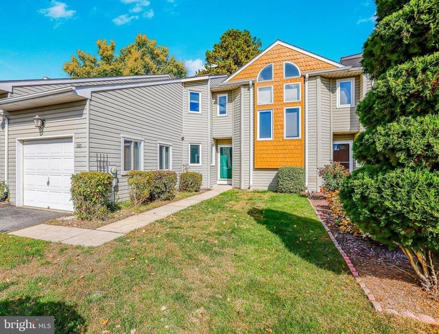 363 Chickory Way, Newark