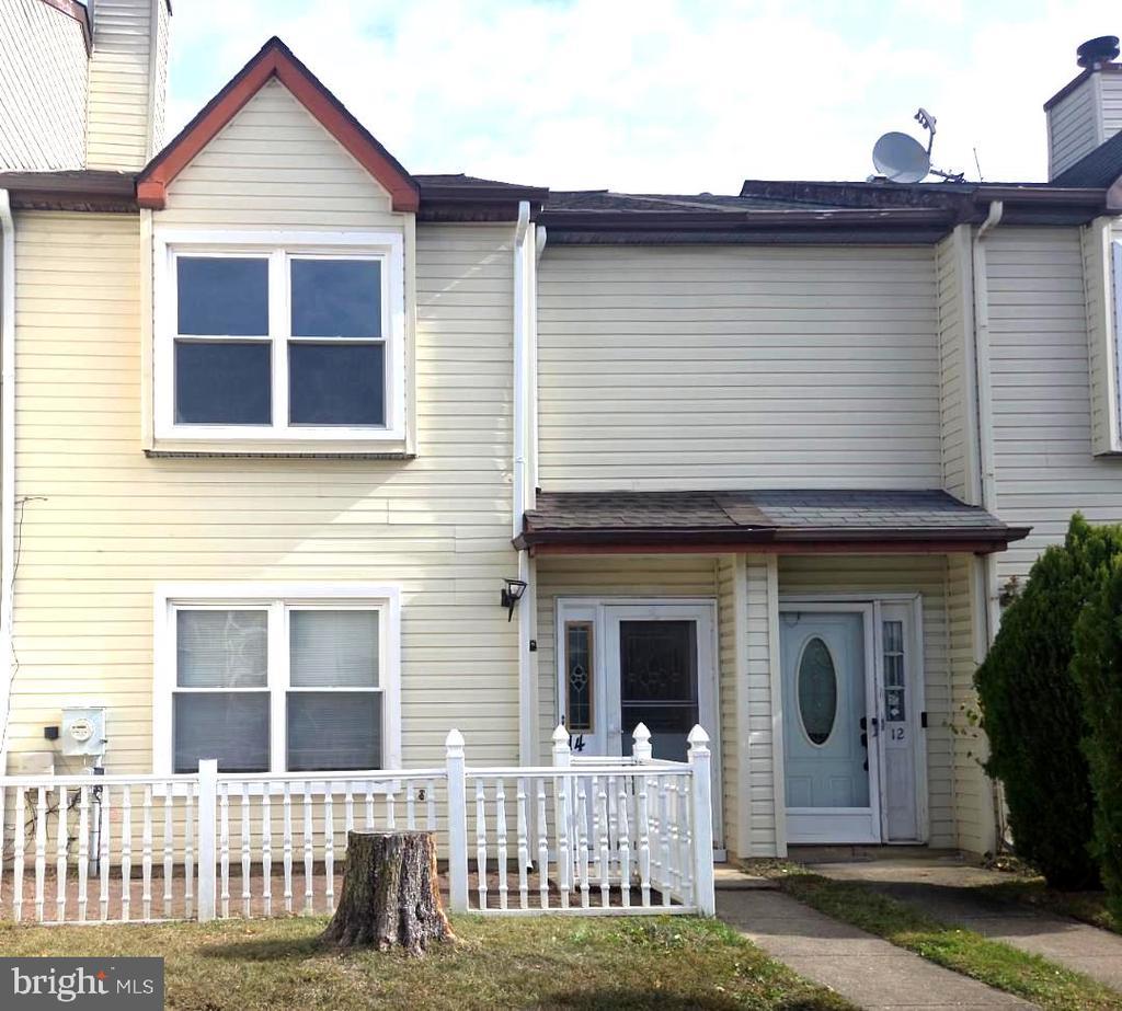 14 Schuyler Ct, NEWARK