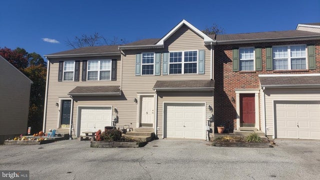 9 Tether Ct, Wilmington