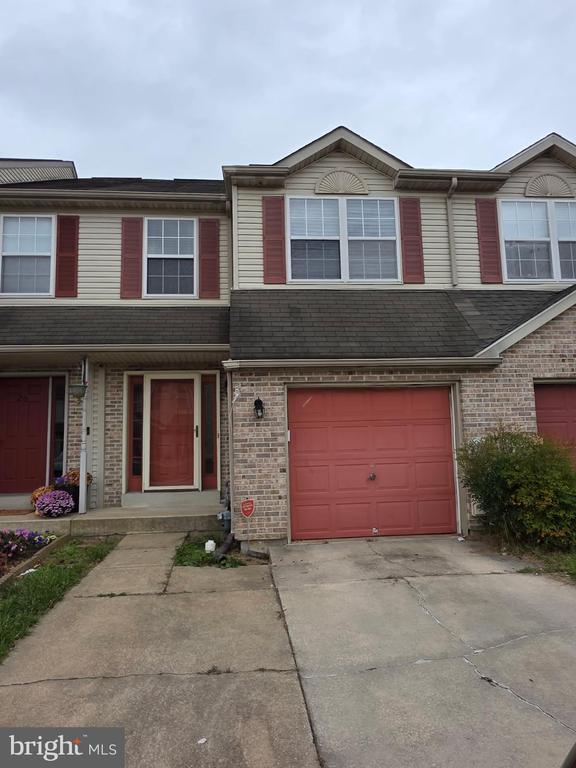 24 Woodcrest Ct, Newark