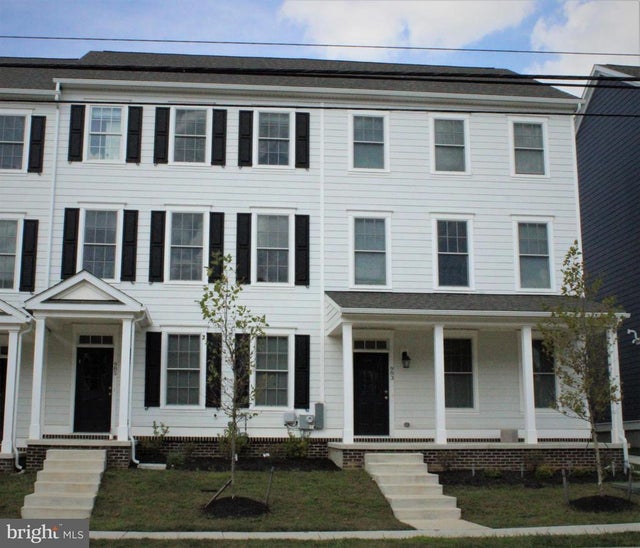 985 Lorewood Grove Rd, Middletown