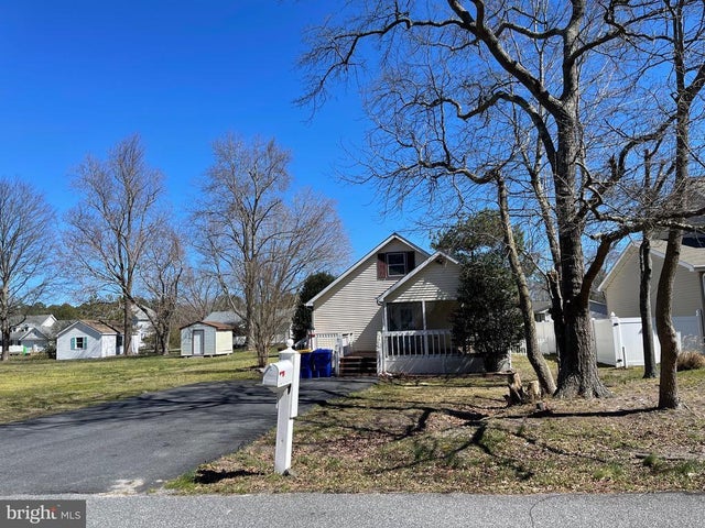 32837 Bauska Dr, Ocean View