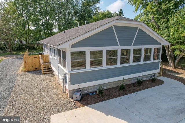 705 Country Club Rd, Rehoboth Beach
