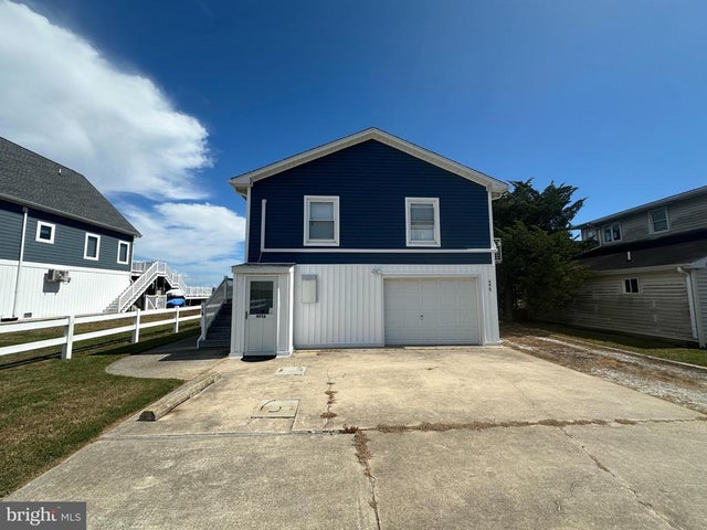 495 Bay Ave, Milford