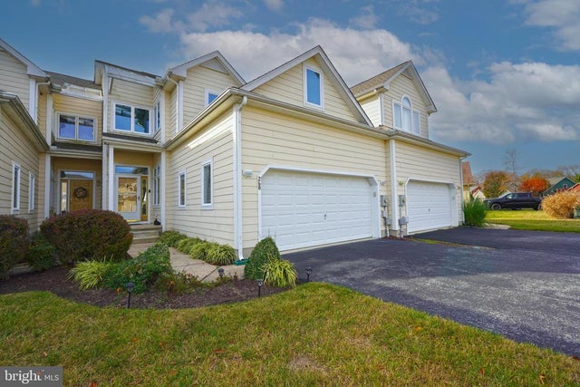 268 Lakeside Dr, Lewes