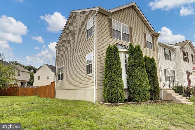 195 Langdon Farm Cir #77, Odenton