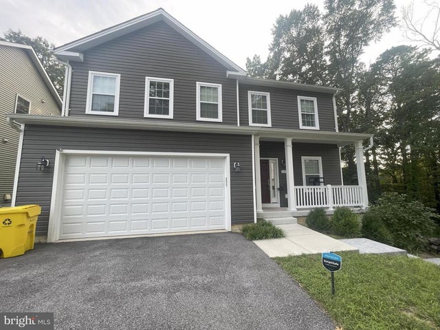205 Lisa Ln, Glen Burnie