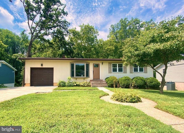 1418 Mariner Dr, Arnold