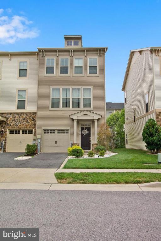 214 Tanner Ln, Glen Burnie