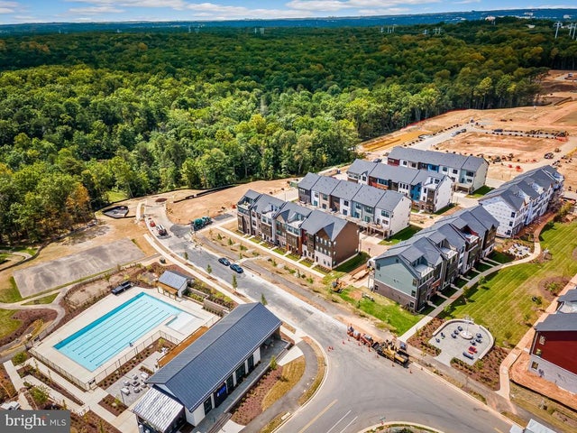 211 Sundrop Ln, Laurel