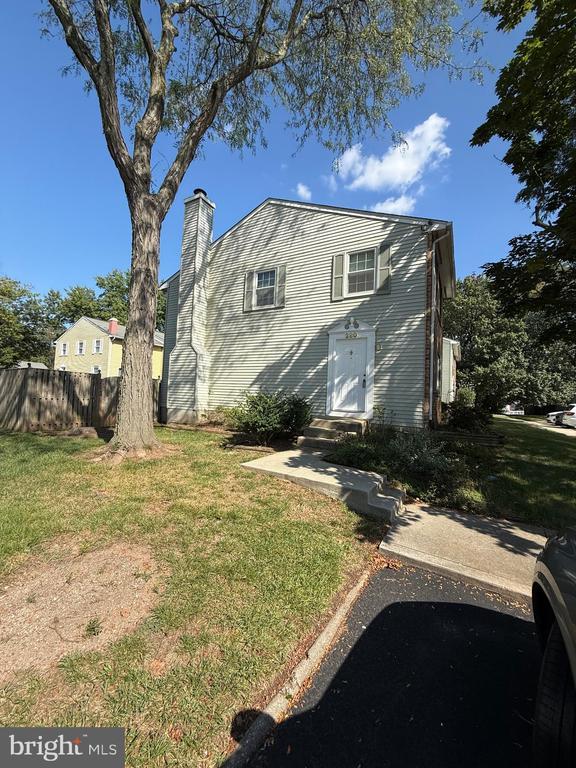 280 E Chalet Cir E, Millersville