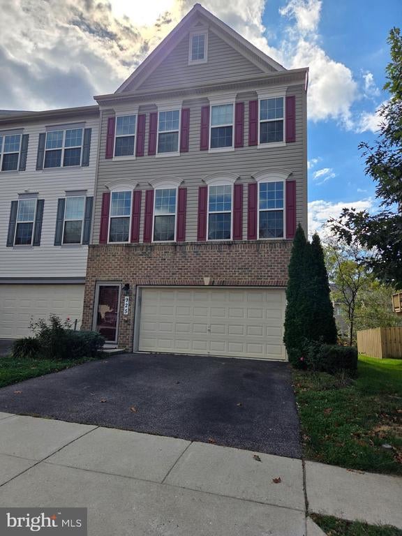 925 Whitstable Blvd, Arnold