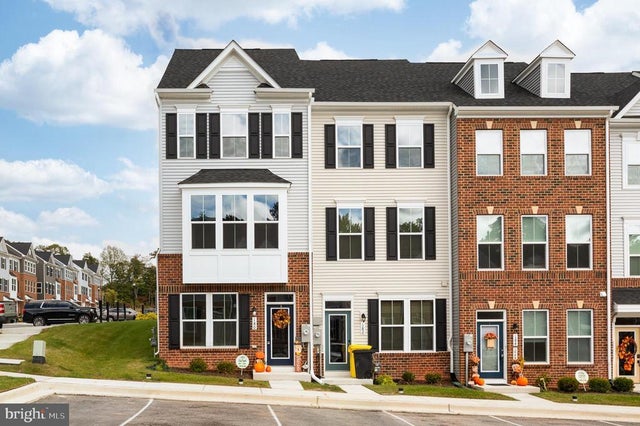 180 Woodgate Cir #clarendon-3 Story, Pasadena