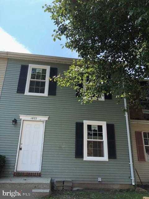 1805 Falcon Ct, Severn