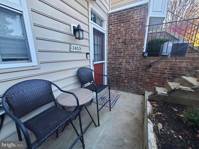 2433 Wentworth Dr, Crofton