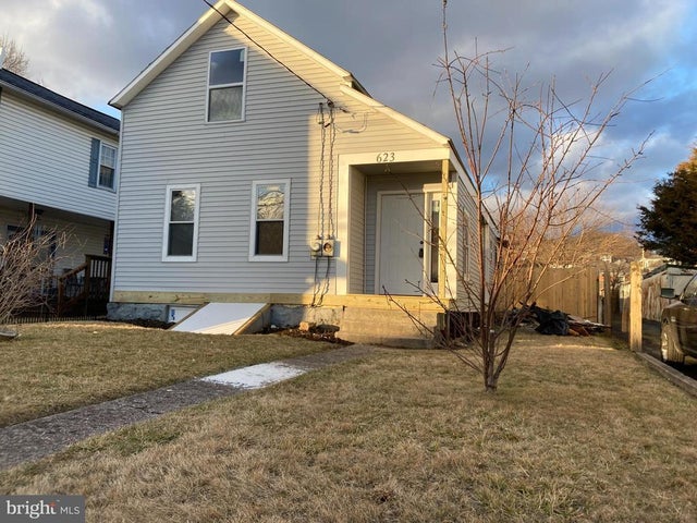 623 Columbia Ave #c, Cumberland