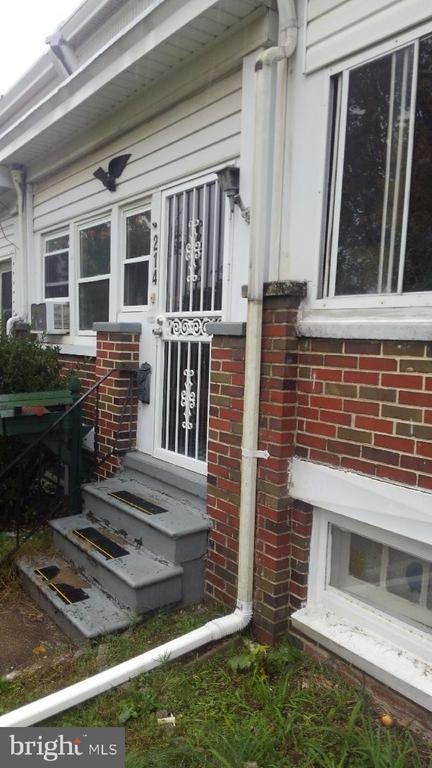 216 Washburn Ave, Baltimore