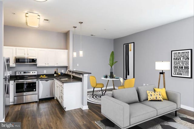 319 W Franklin St #101, Baltimore