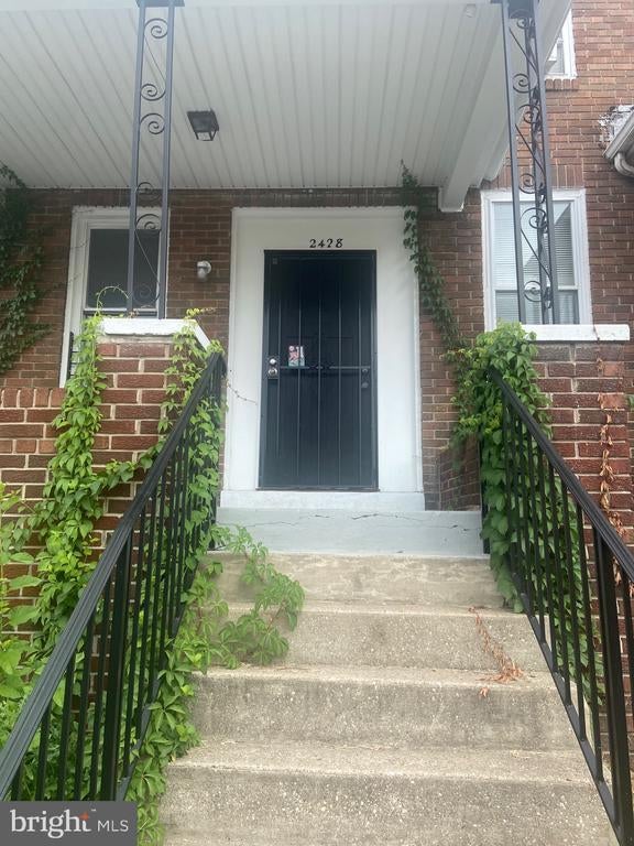 2428 W Franklin St, Baltimore