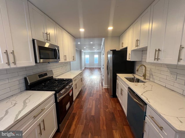 223 N Milton Ave, Baltimore