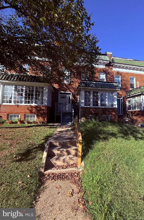 824 E 33rd St, Baltimore