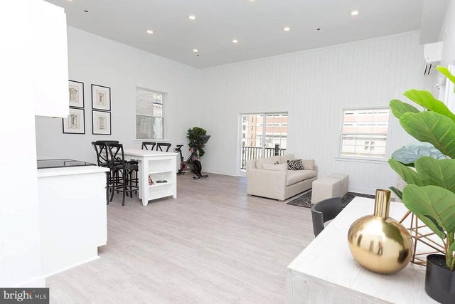 211 Saint Paul St #405, Baltimore