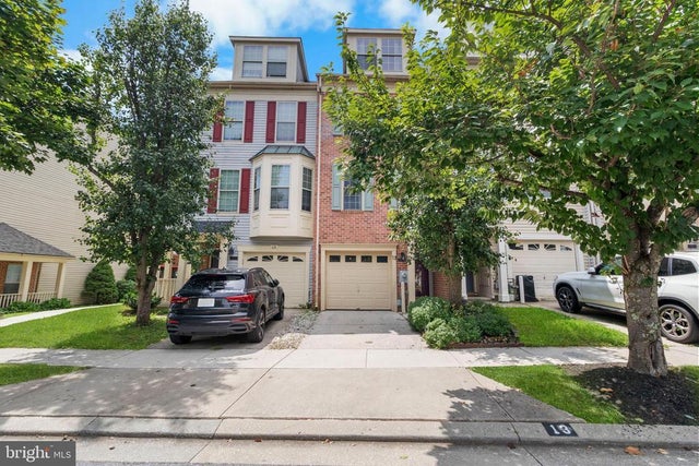 13 Bank Spring Ct, Owings Mills