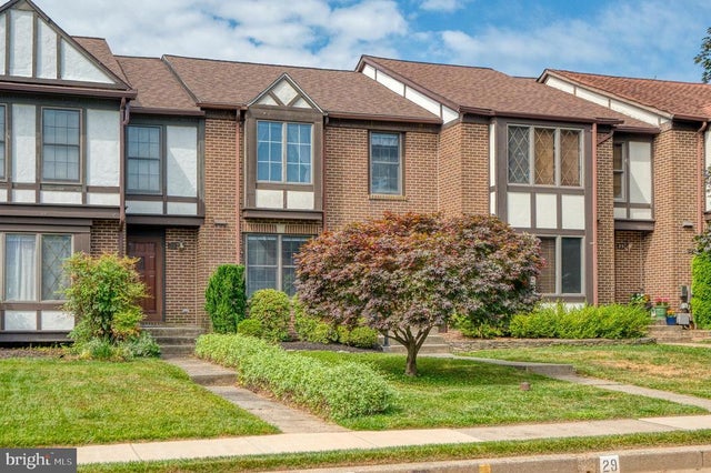 27 Faraday Dr, Lutherville Timonium