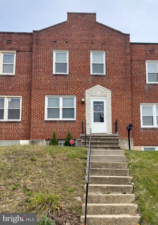 1732 Redwood Ave, Parkville