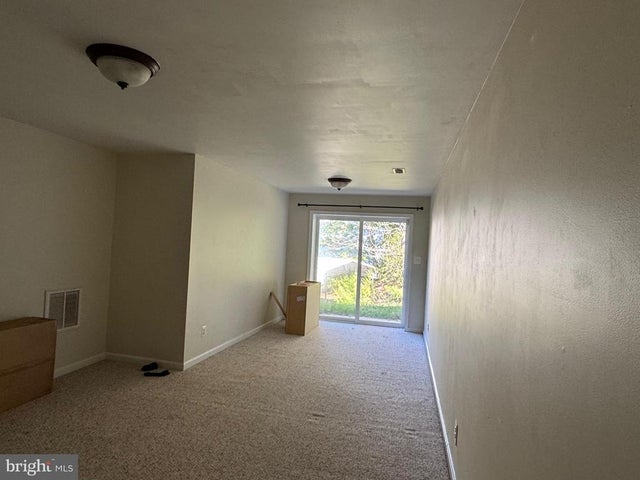 12740 Great Ln, Lusby