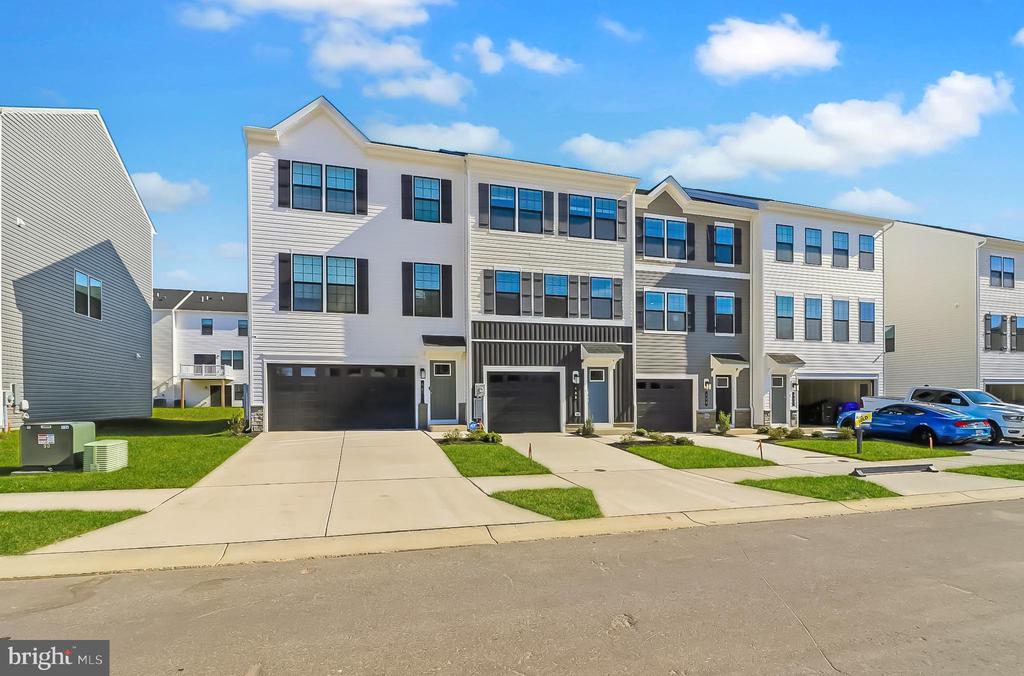 466 Still Feather Ave, LA PLATA