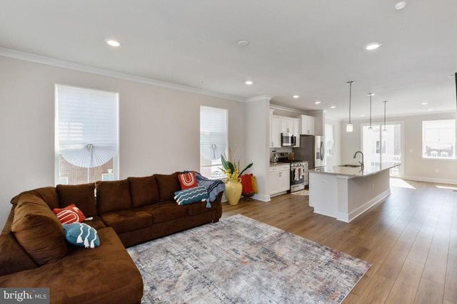 11488 Mary Shelley Pl, White Plains