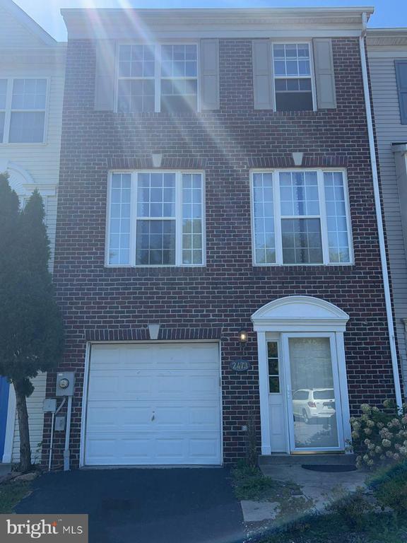 2473 Lakeside Dr, Frederick