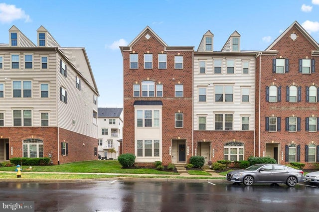 6439 Alan Linton Blvd E, Frederick