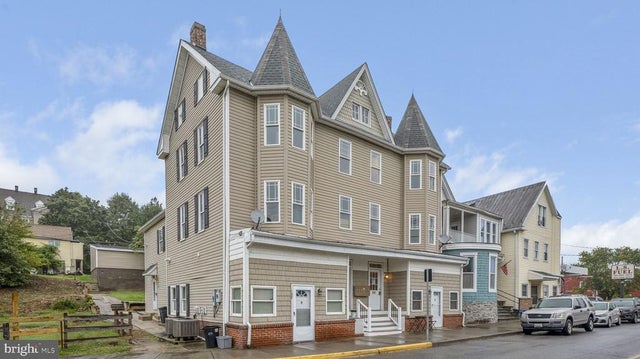 107 E Potomac St #109, Brunswick