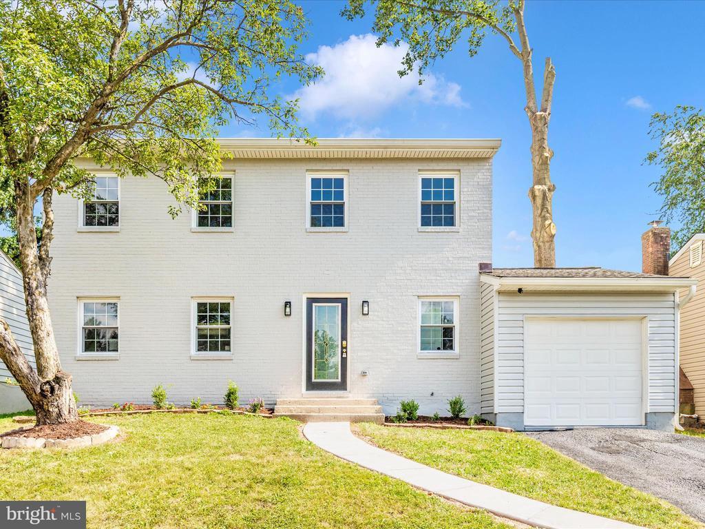 1305 Peachtree Ct, FREDERICK