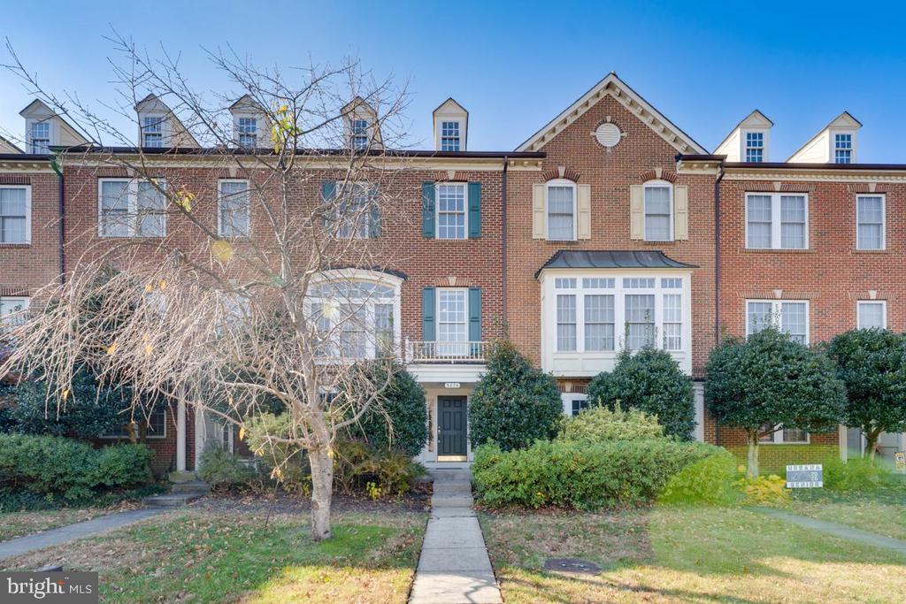 3874 Carriage Hill Dr, FREDERICK