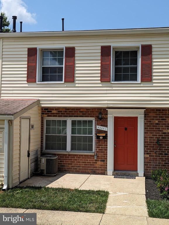 9225 Bridle Path Ln #j, Laurel