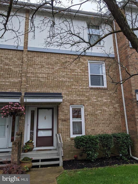 9184 Canterbury Riding, Laurel