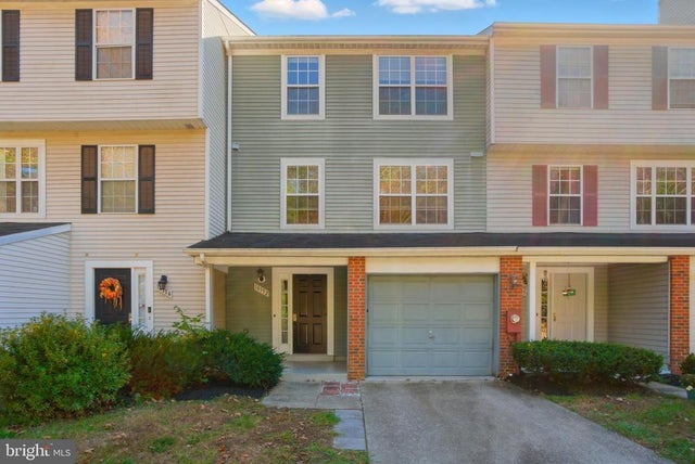 10352 College Sq, Columbia