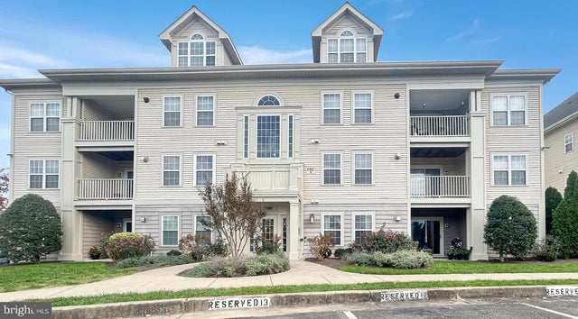 9060 Gracious End Ct #201, Columbia