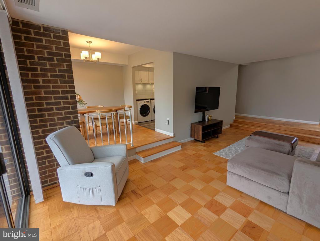 2115 Walsh View Ter 8203, Silver Spring Property Listing MLS® 