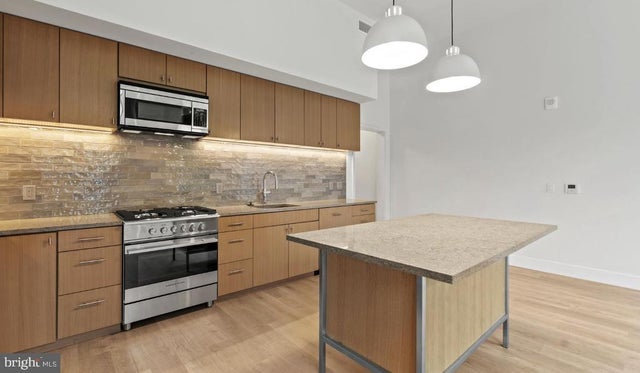 10511 Strathmore Hall St #2b-3a-801, North Bethesda